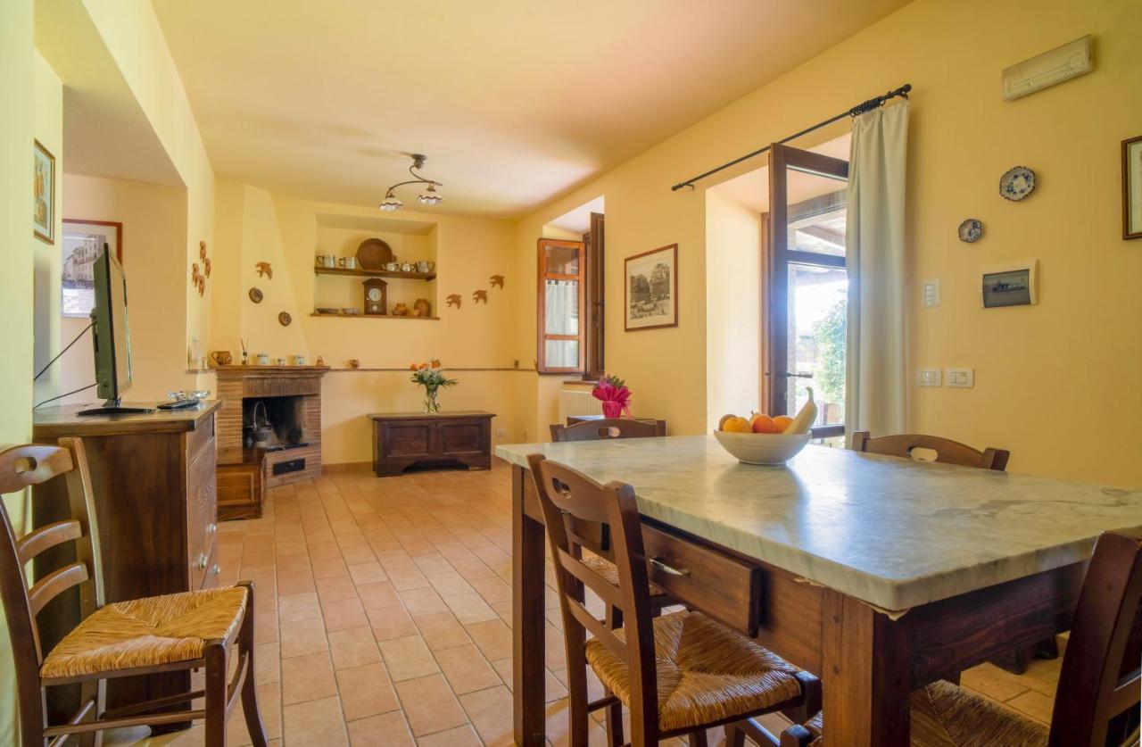Agriturismo Gli Alberelli 아쿠아펜덴테 외부 사진