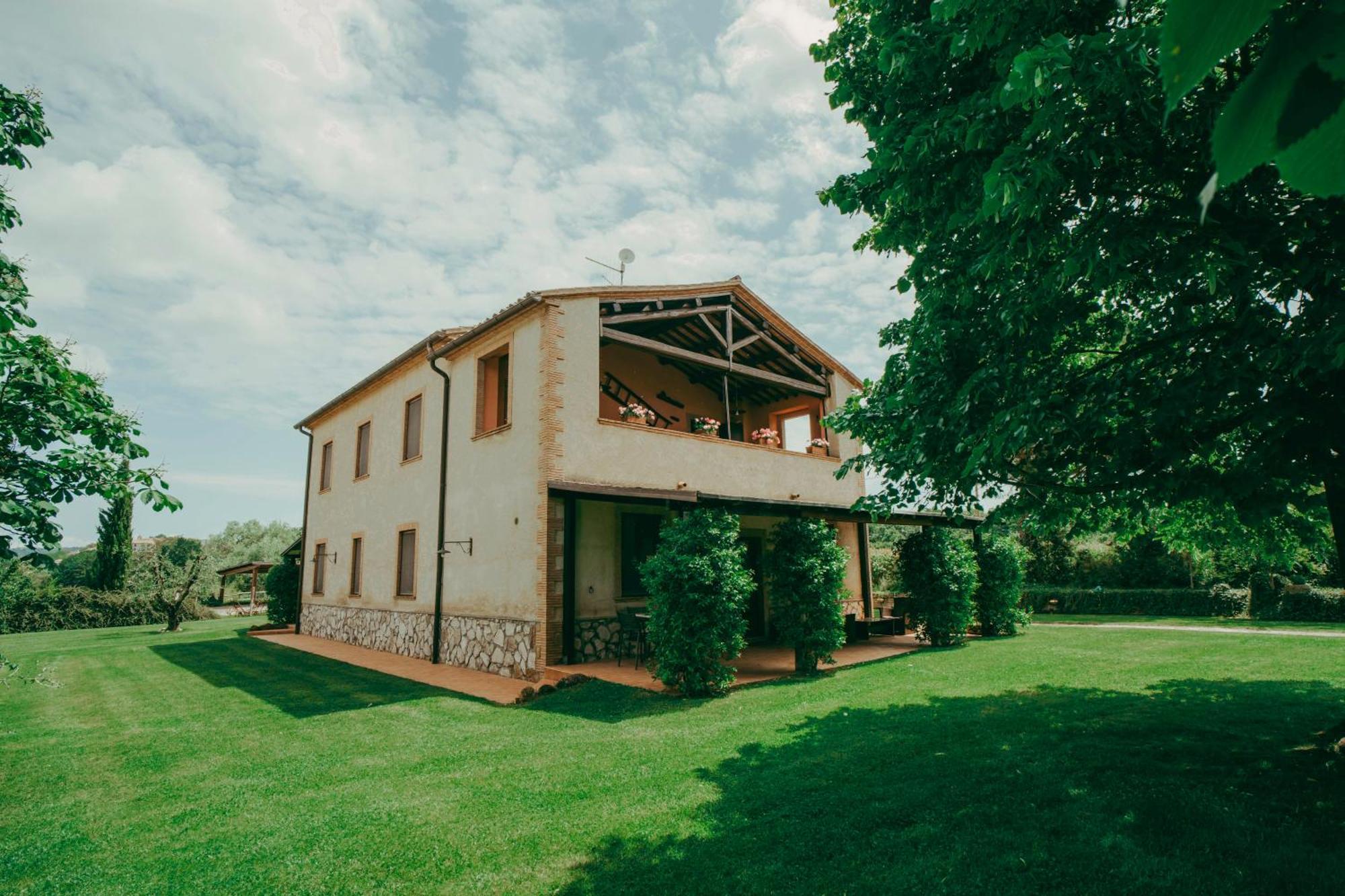 Agriturismo Gli Alberelli 아쿠아펜덴테 외부 사진