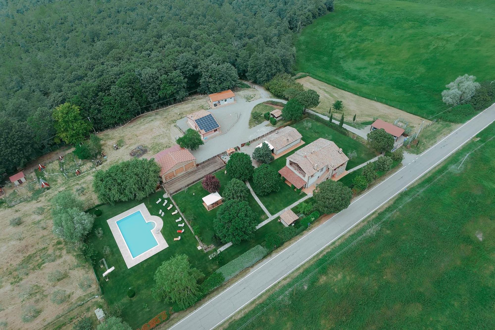 Agriturismo Gli Alberelli 아쿠아펜덴테 외부 사진